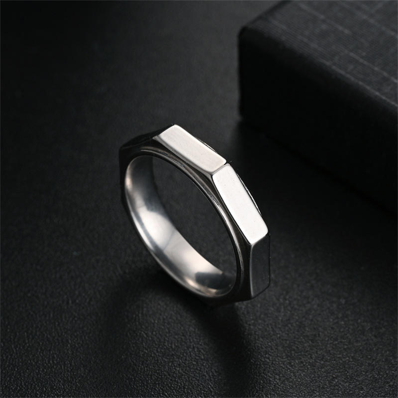 แหวนเหล็กไทเทเนียมรูปหกเหลี่ยม - Wedding Zone บทวิจารณ์และราคา